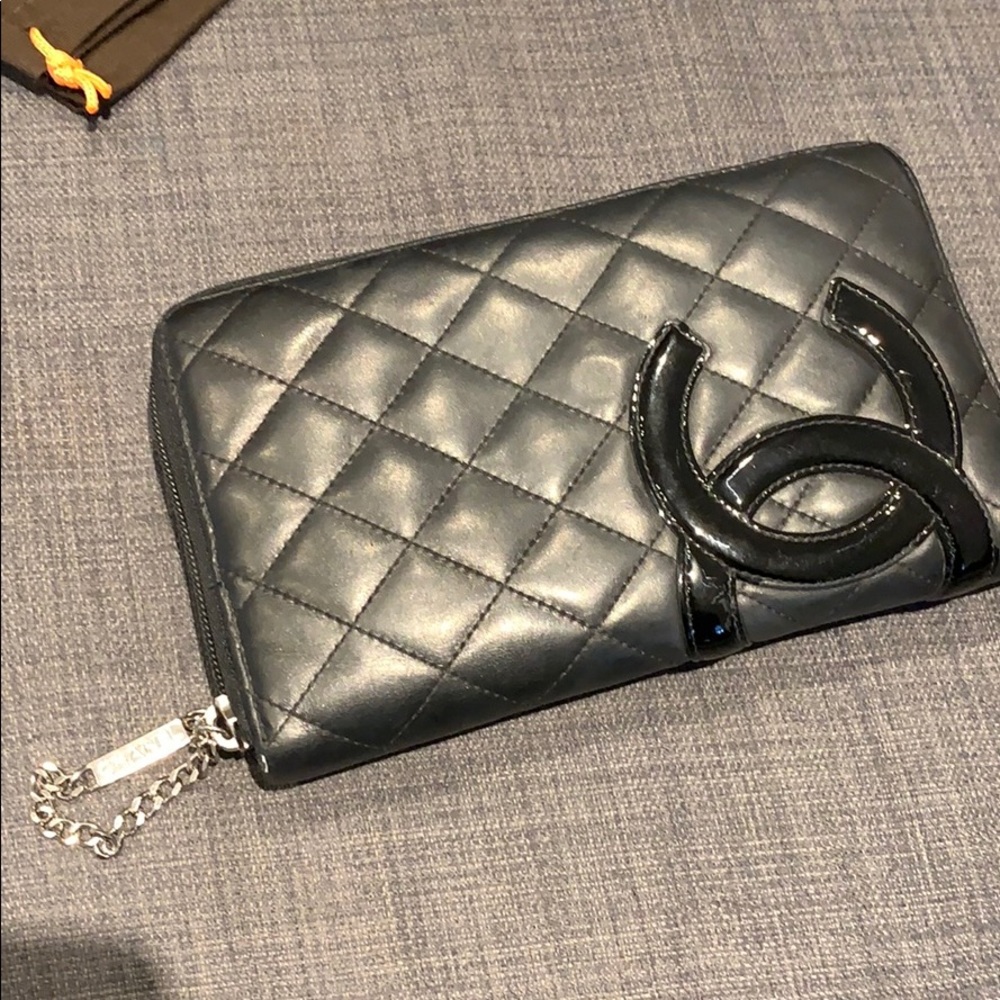 Gorgeous Authentic Chanel Wallet with Zipper